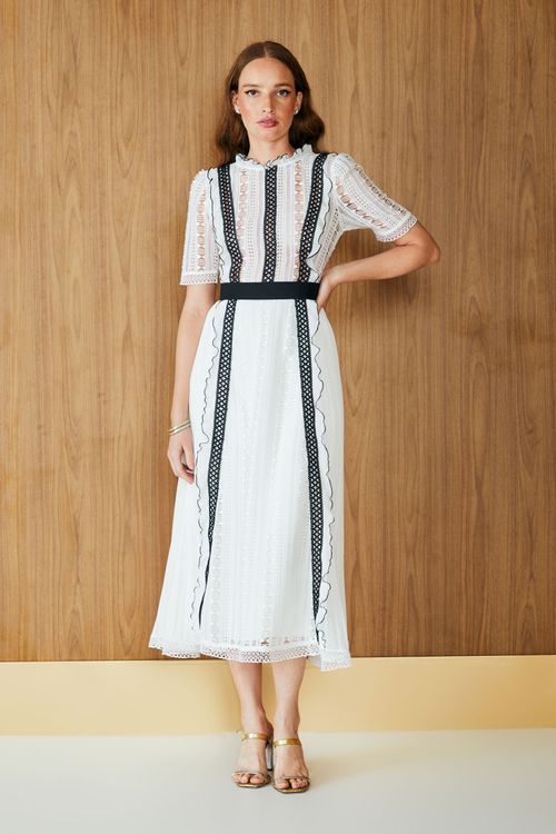 Aura Honor - Elegância em renda