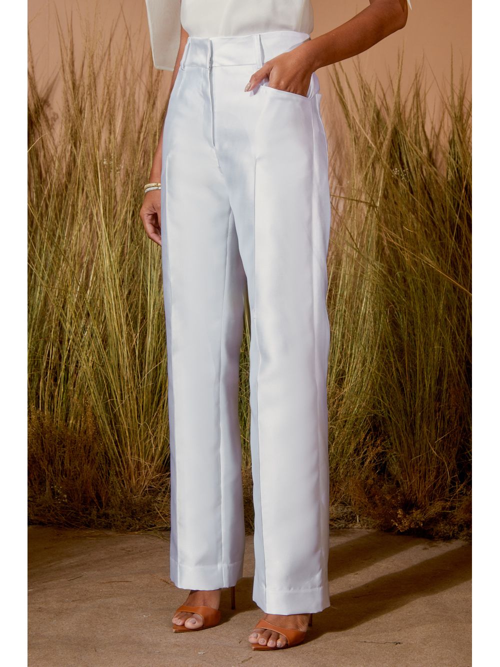 Agilità — CALÇA NERVURA BOLSO GEOMÉTRICO