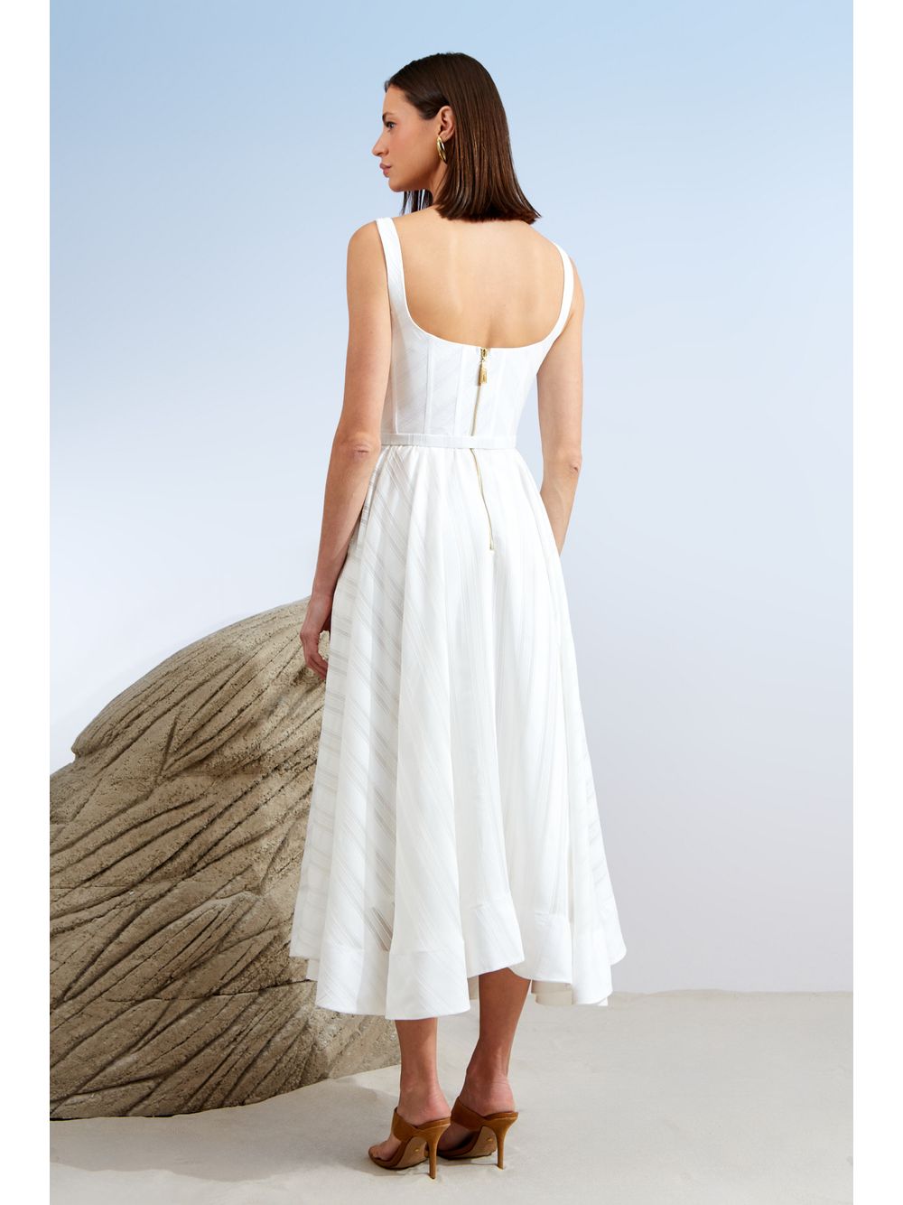 Agilità — VESTIDO MIDI DETALHE FIVELA COURO
