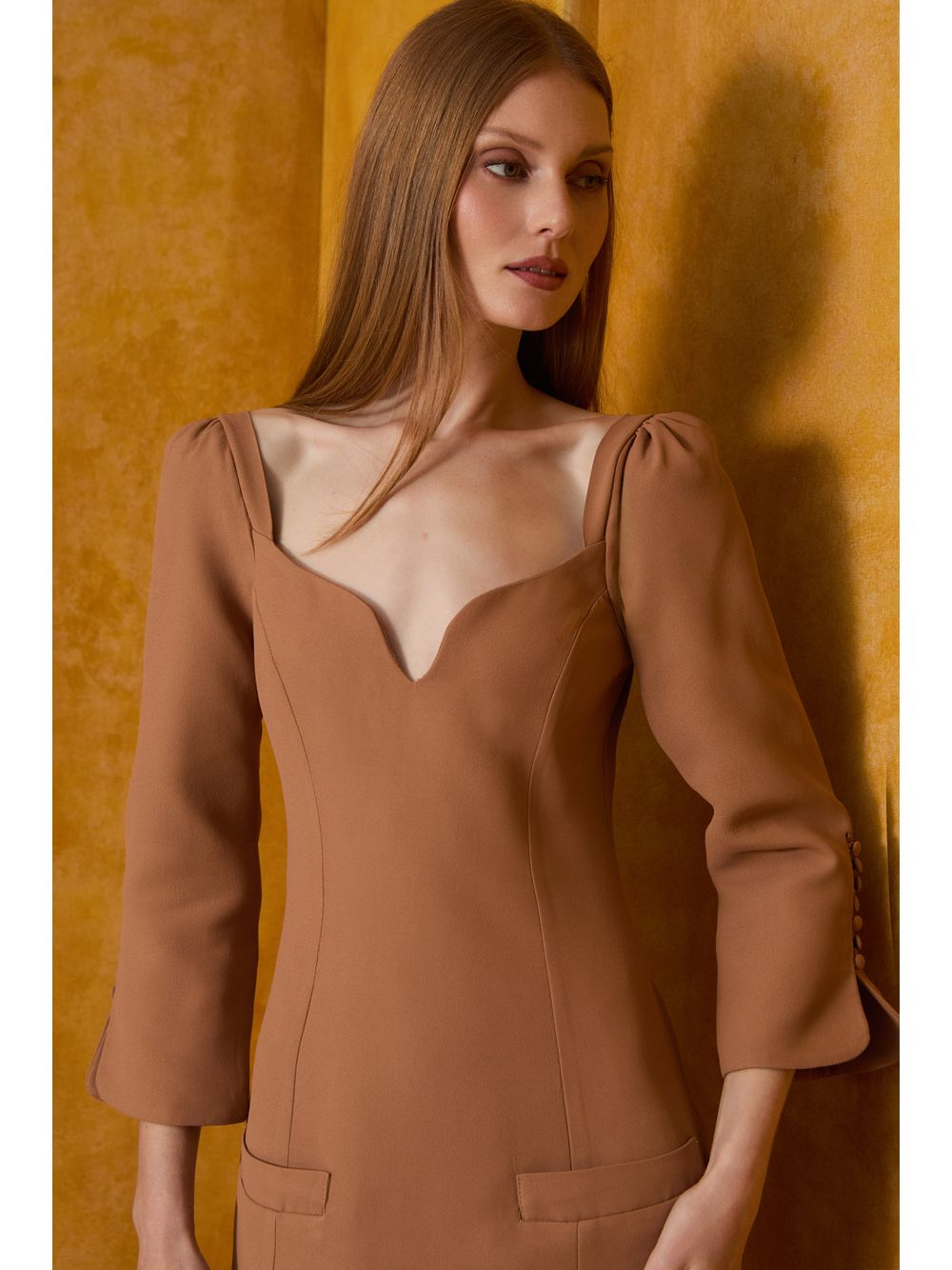Agilità — VESTIDO CURTO DECOTE PRINCESA