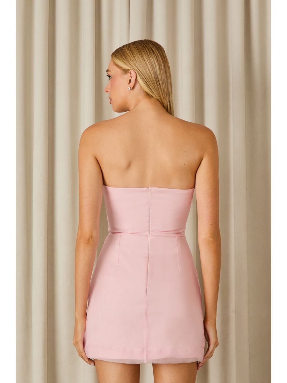 Agilità — VESTIDO CURTO IZA ORGANZA
