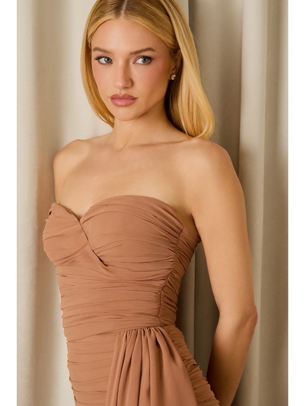 Agilità — VESTIDO CURTO LONGUETE GIULIANA