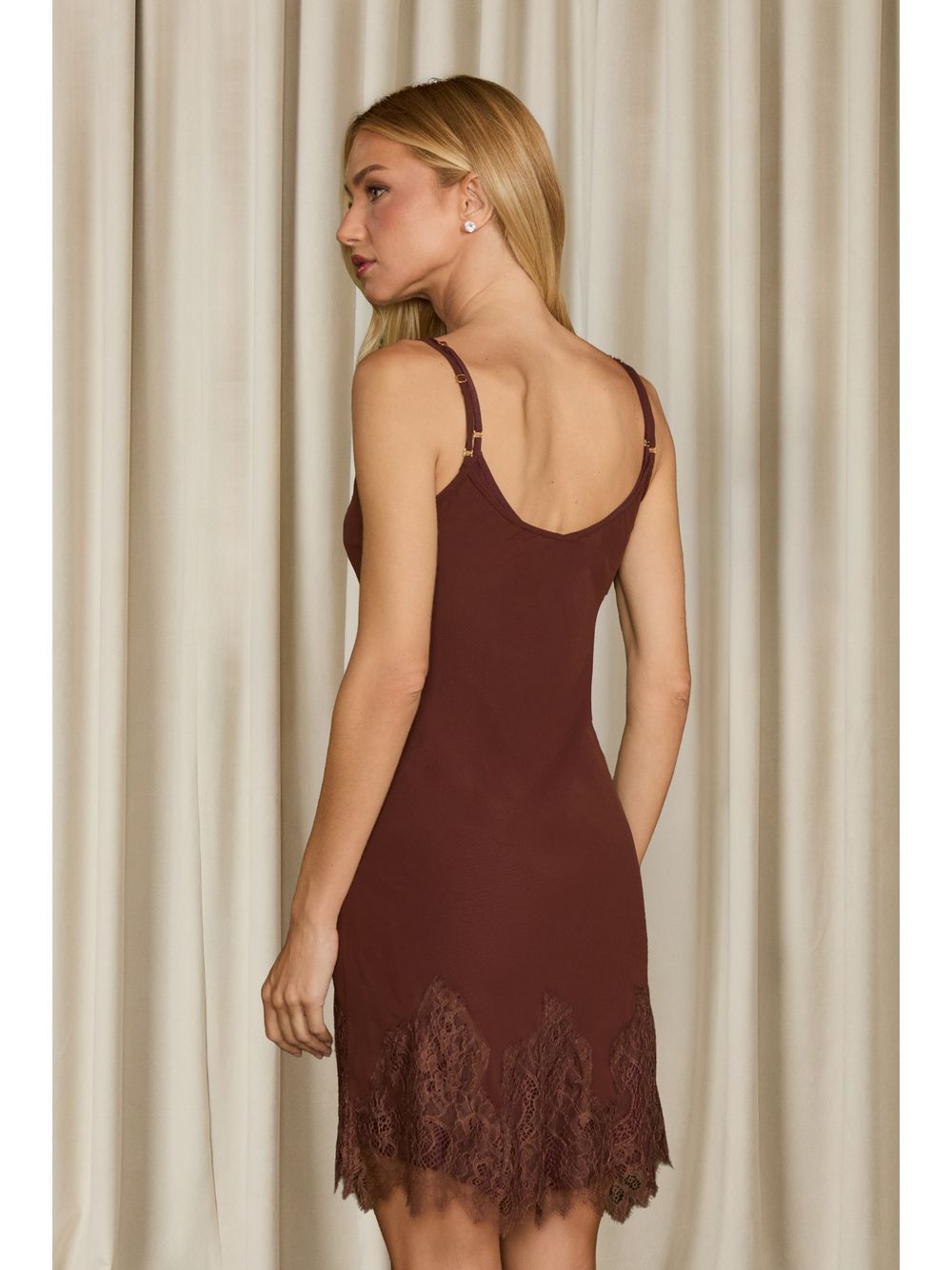 Agilità — VESTIDO CURTO VIVI RENDA BARRA
