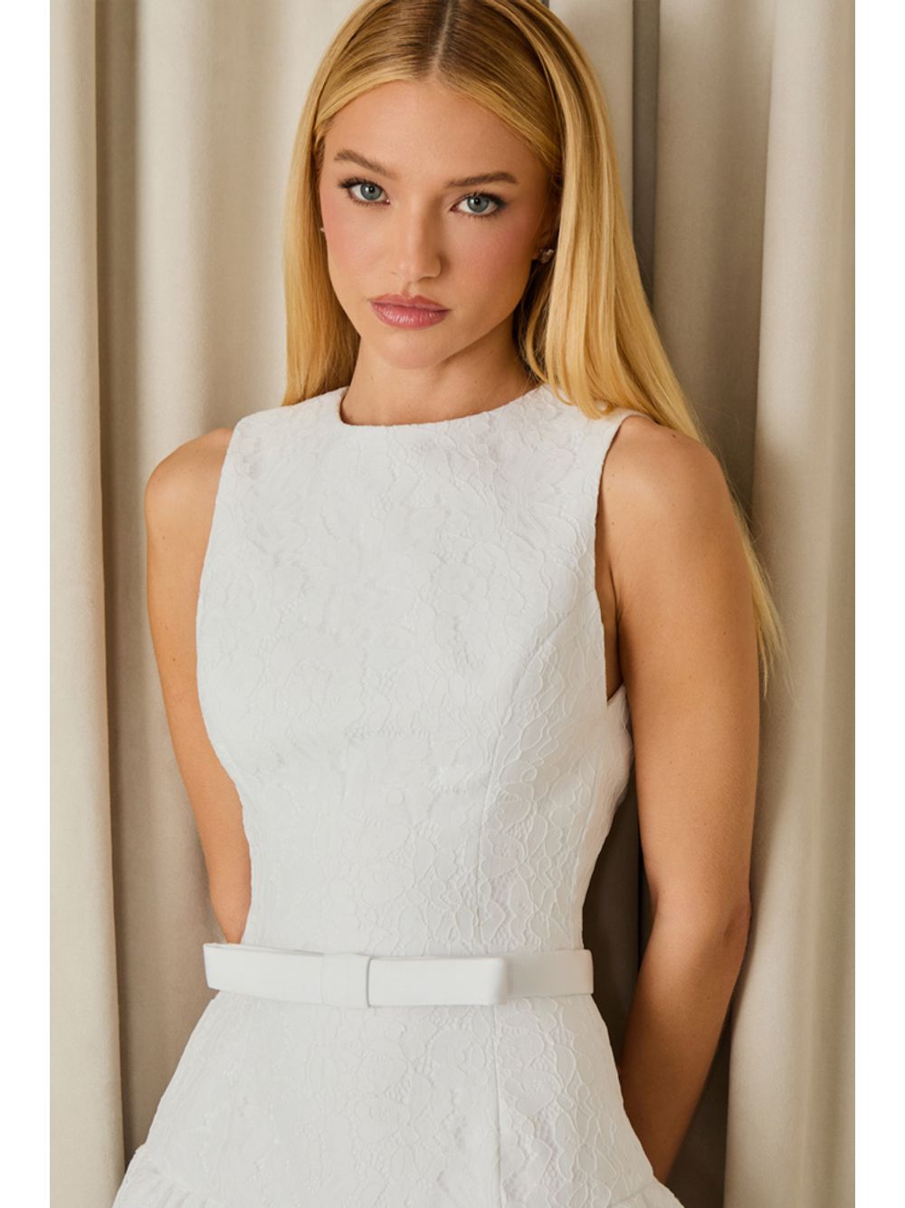 Agilità — VESTIDO CURTO DAISY RENDA