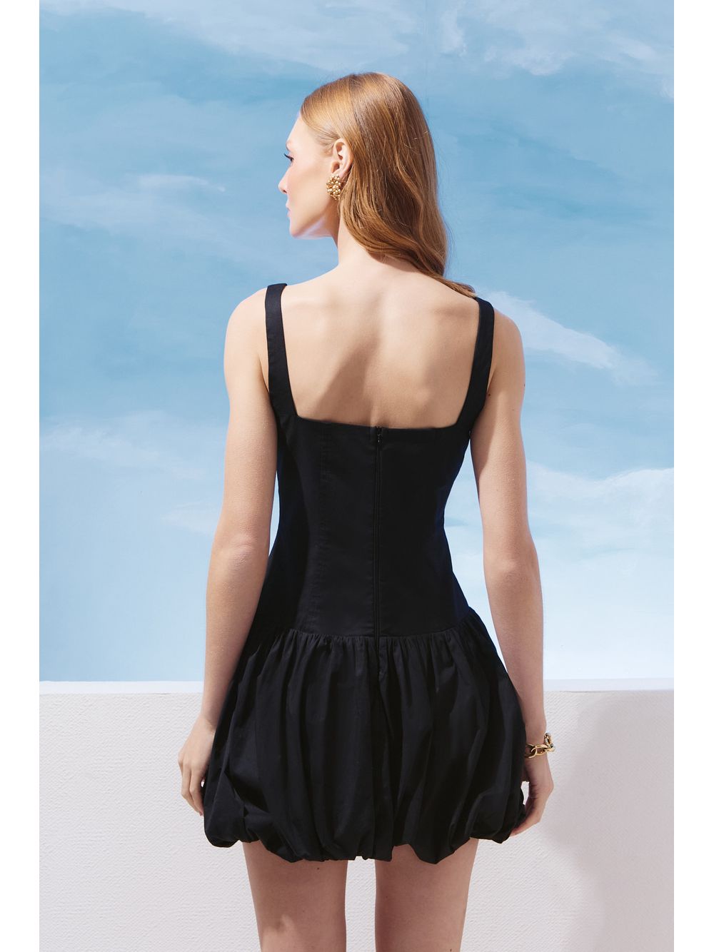 Agilità — VESTIDO CURTO RECORTES SAIA BALONE