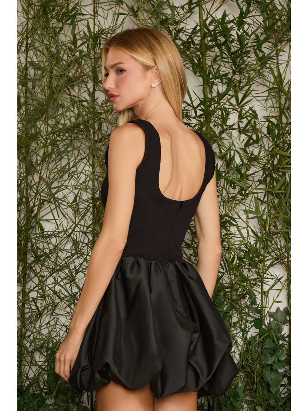Agilità — VESTIDO CURTO KARLIE BALONE