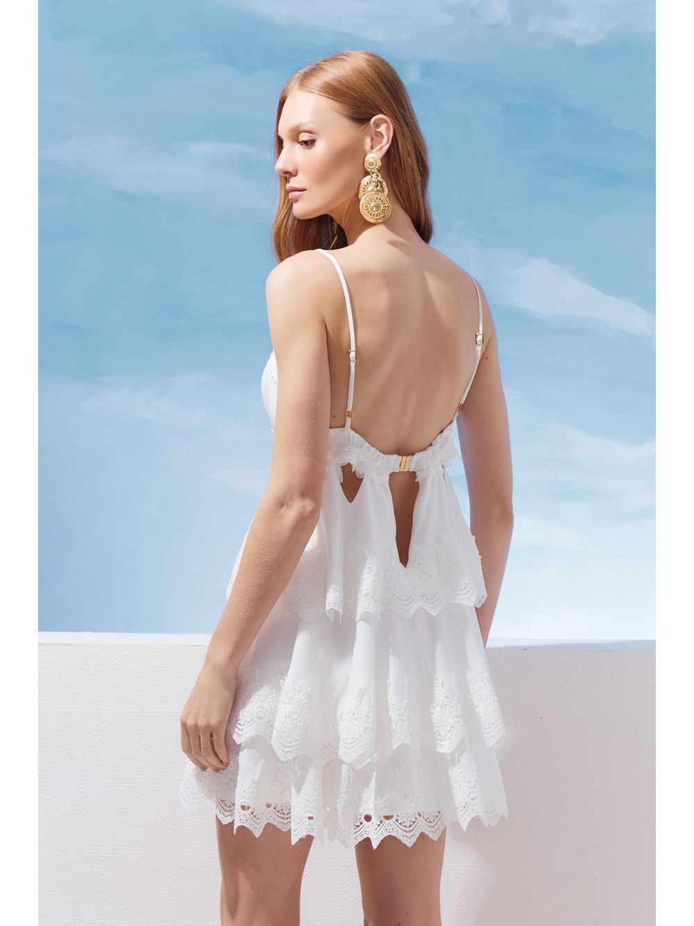 Agilità — VESTIDO CURTO VAZADO COM RENDA