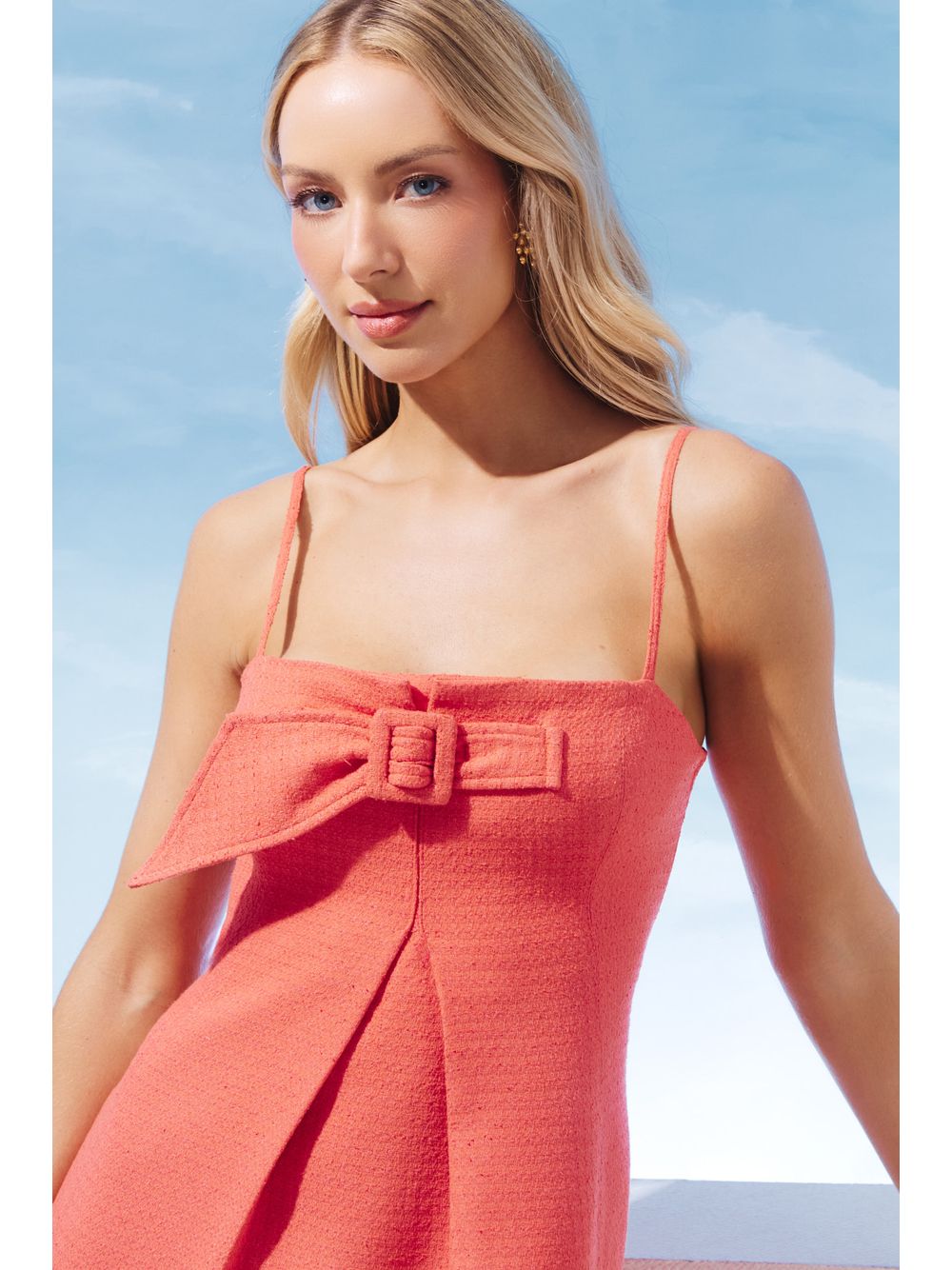 Agilità — VESTIDO CURTO PREGAS DETALHE FIVELA